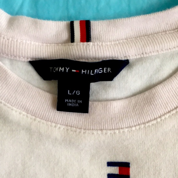 NWOT: Tommy Hilfiger T-Shirt - New with No Tags! - Picture 6 of 8